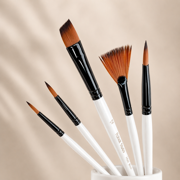 Roholt Studio Kunstnerpensels�t 5-Pak - Mix - Rund 2 &amp; 4, Flad 10, Skr�sk�ret 12, Vifte 6