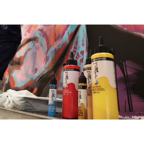 System 3 Fluid Acrylic - 250ml. 