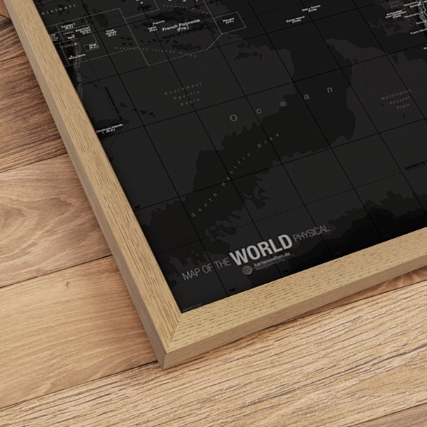 Indrammet Verdenskort - Dark - Egetrsramme