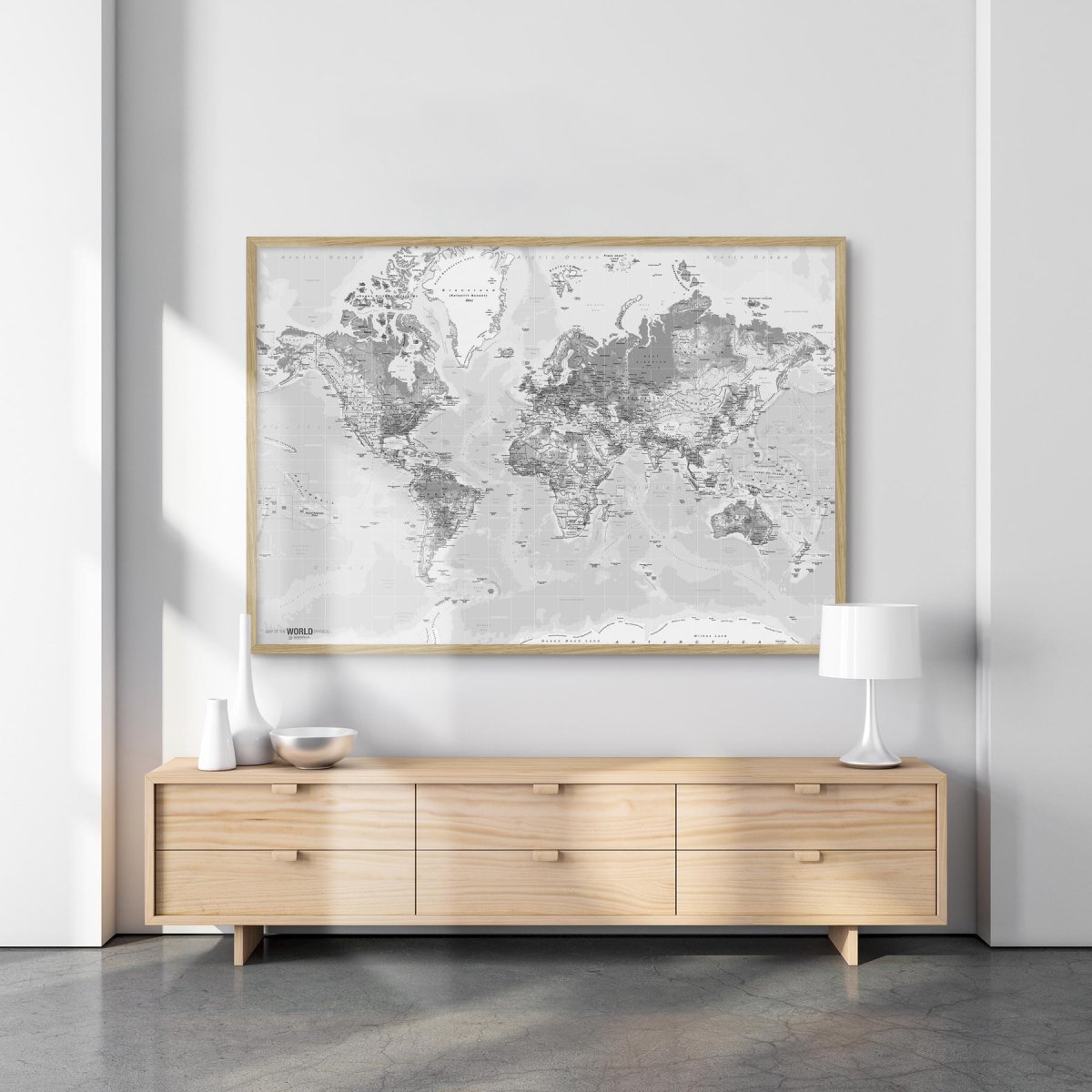 Verdenskort Modern hvid Engelsk Posterprint m. Ramme