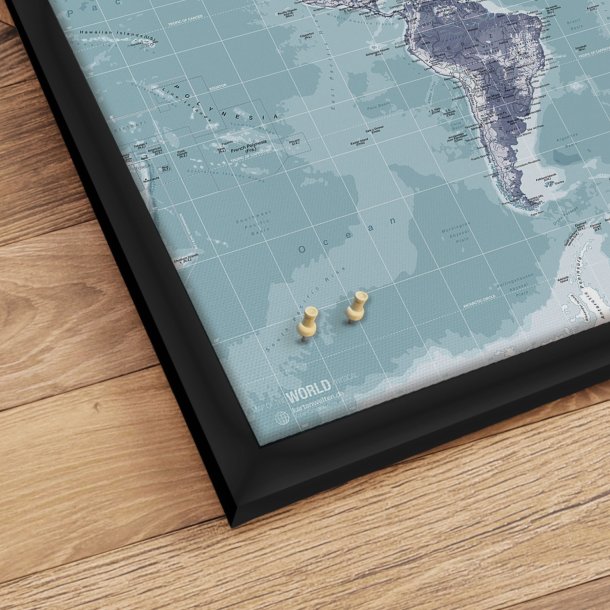 Opslagstavle Verdenskort -  Ice Blue - Sort ramme