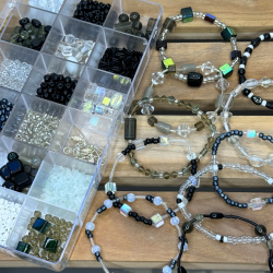 Glasperlest - Sort &amp; Hvid Mix