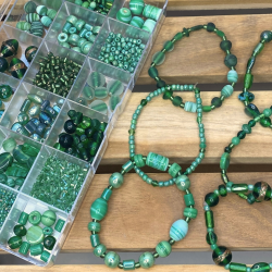 Glasperlest - Smaragdgrn