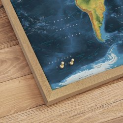 Opslagstavle Verdenskort - Cobalt - Egetrsramme
