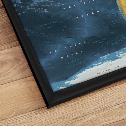 Verdenskort Indrammet  - Cobalt - Sort ramme