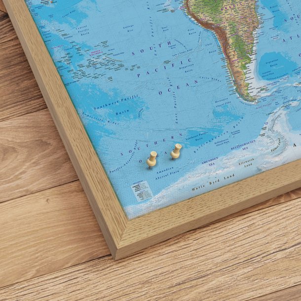 Opslagstavle Verdenskort - Clarity - Egetrsramme